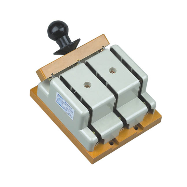  HD11B、HS11B系列保護(hù)型開啟式刀開關(guān)